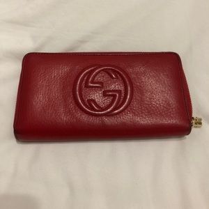AUTHENTIC Gucci Zip Around Wallet